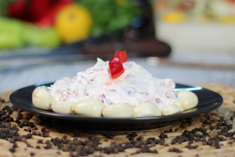 yoğurtlu köz biber meze çeşitleri en güzel salatalar, yoğurtlu mezeler aşkı mezede! izmir manisa ege ve tüm türkiye için toptan meze siparişi, meze üreticisi