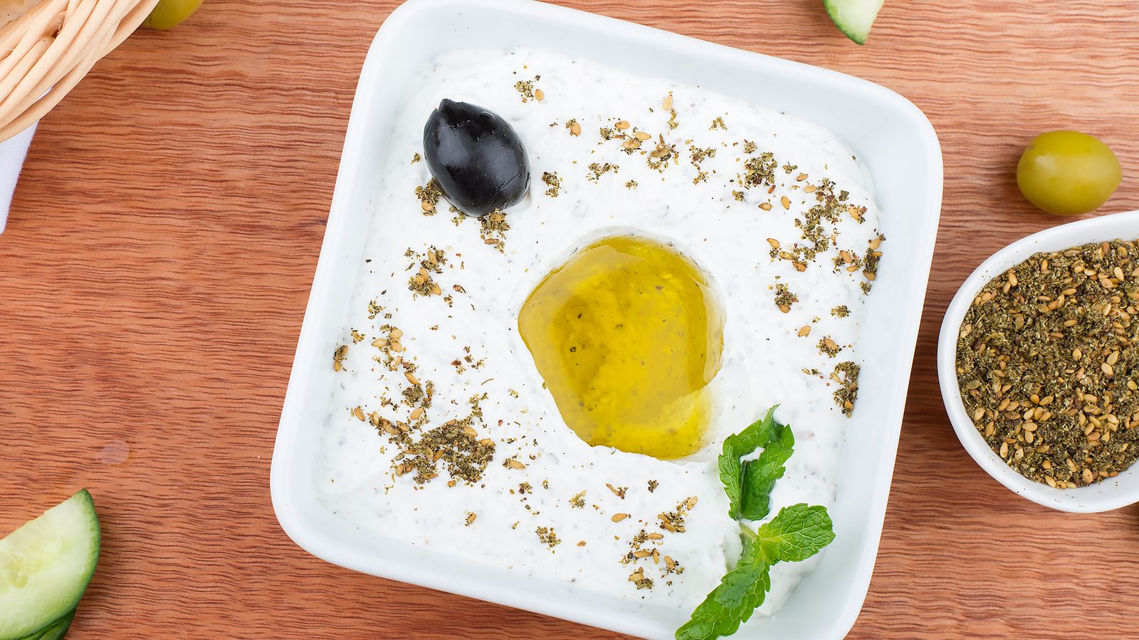 Kasede yoğun kıvamlı yoğurtlu meze